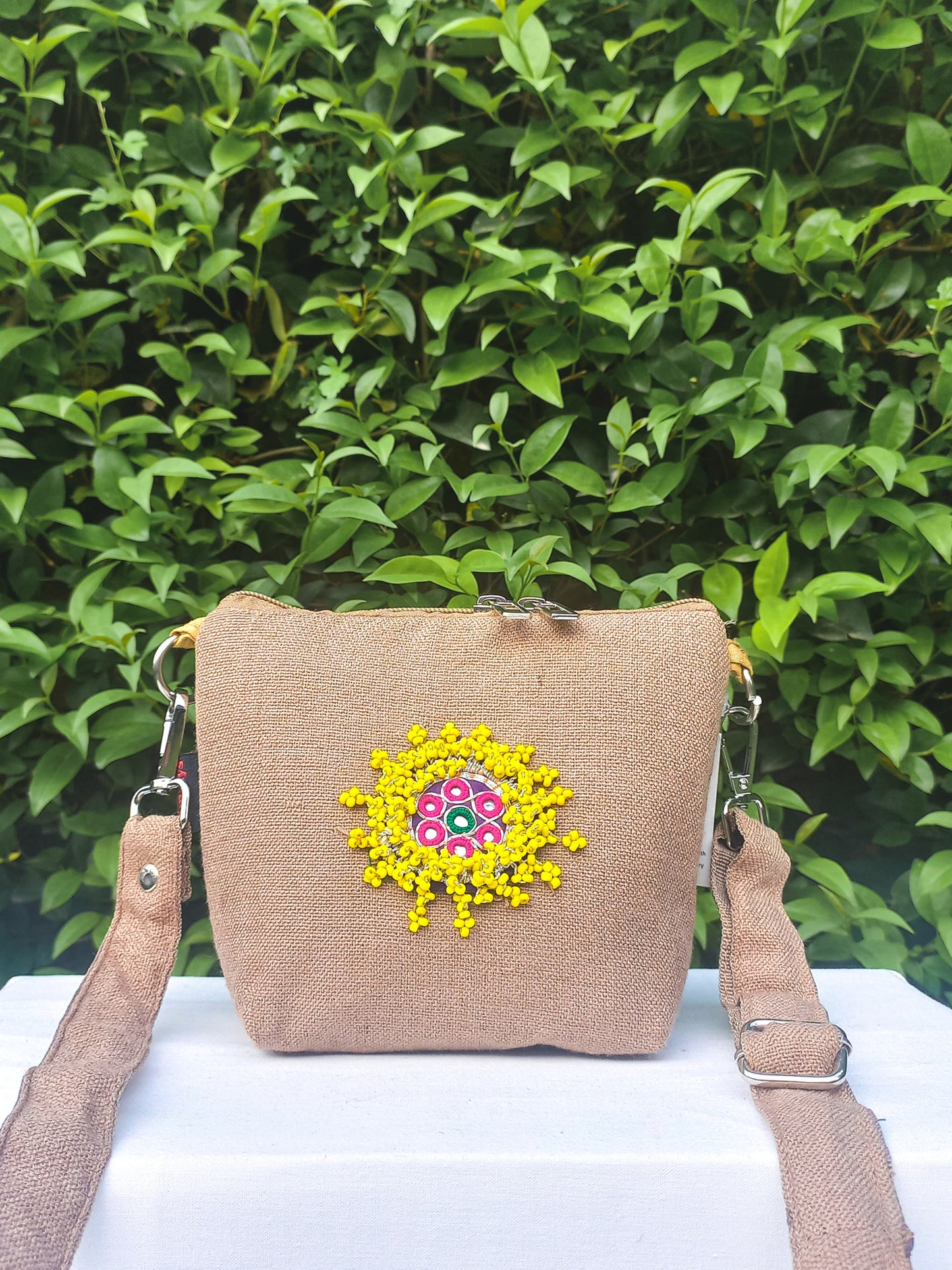 (214) Small Side Strap Bag Beige Burlap